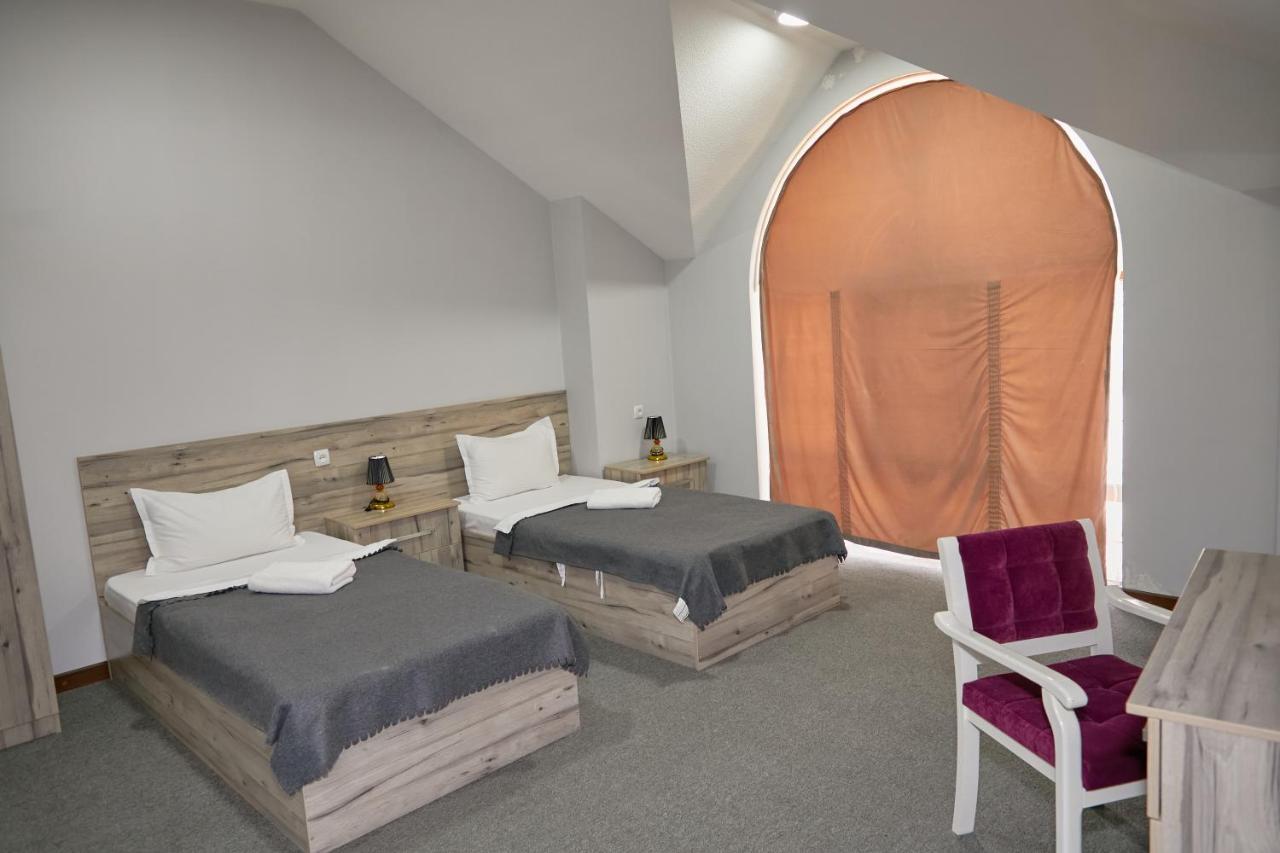 Hotel Muqaddas ซามาร์คันด์ ภายนอก รูปภาพ