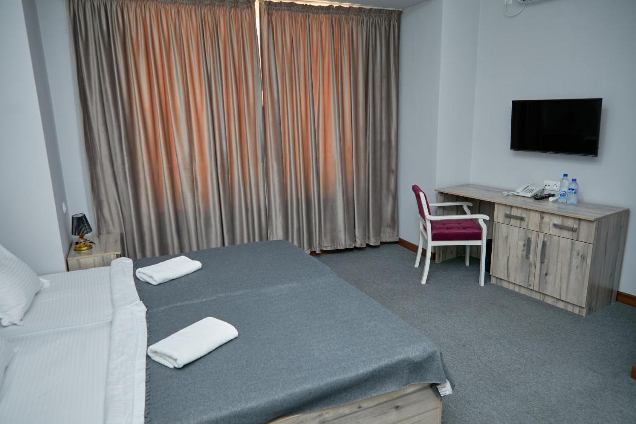 Hotel Muqaddas ซามาร์คันด์ ภายนอก รูปภาพ