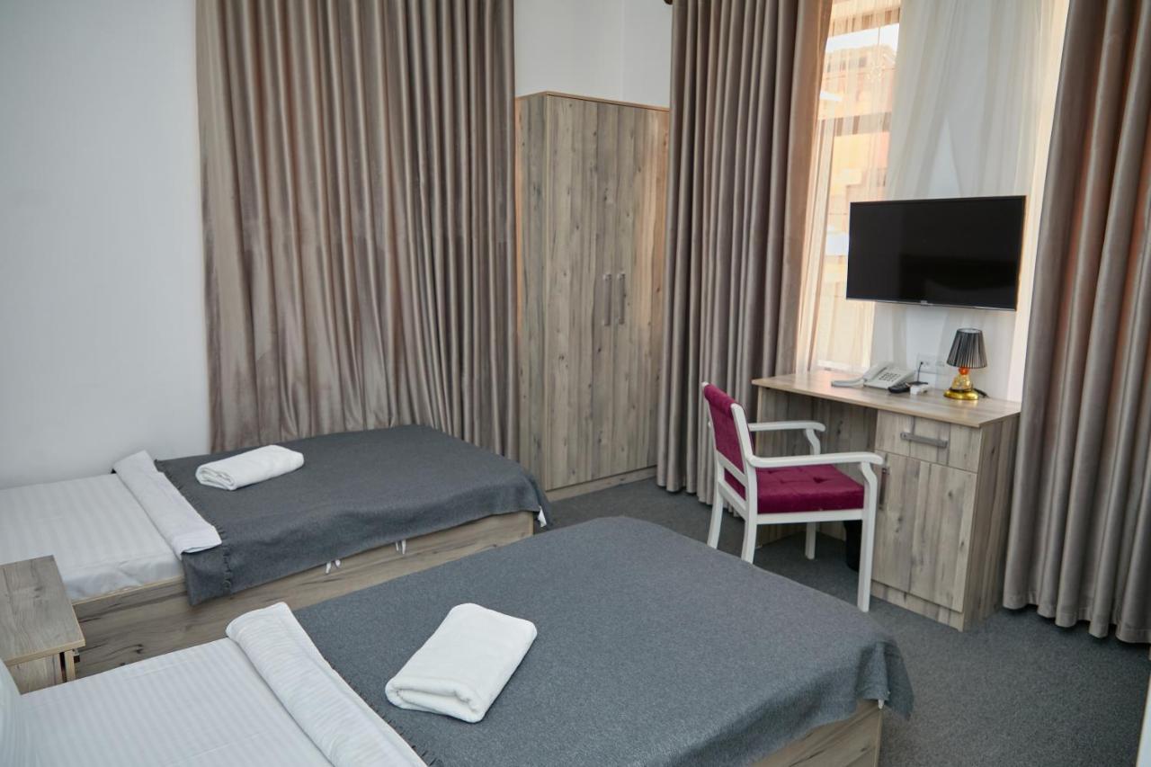 Hotel Muqaddas ซามาร์คันด์ ภายนอก รูปภาพ